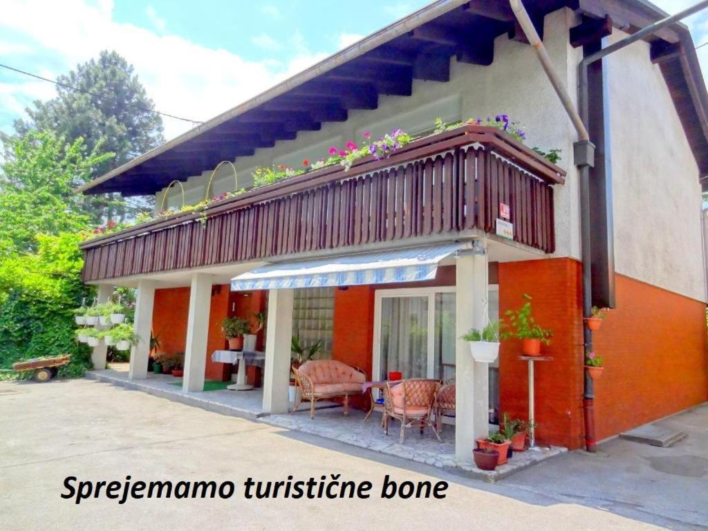 Apartma As Lesce  Exteriör bild